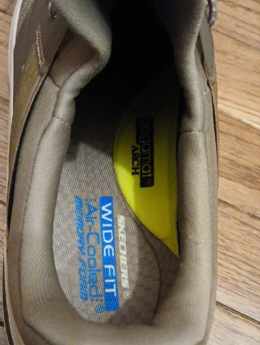 Skechers Khaki Lightweight Men's Sneaker Size 10